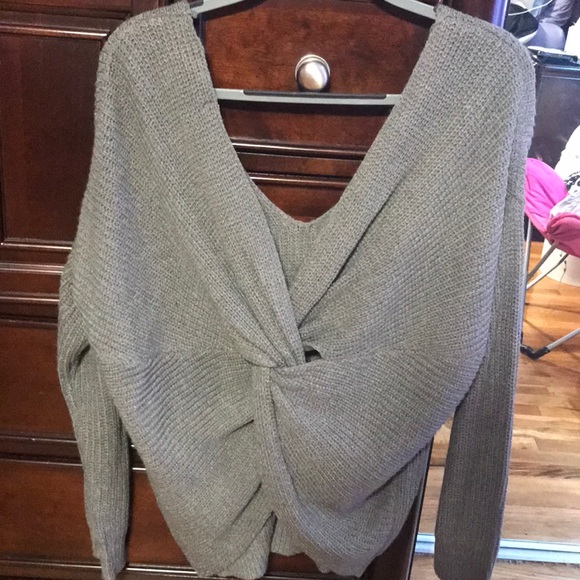 sweater - Picture 2 of 2